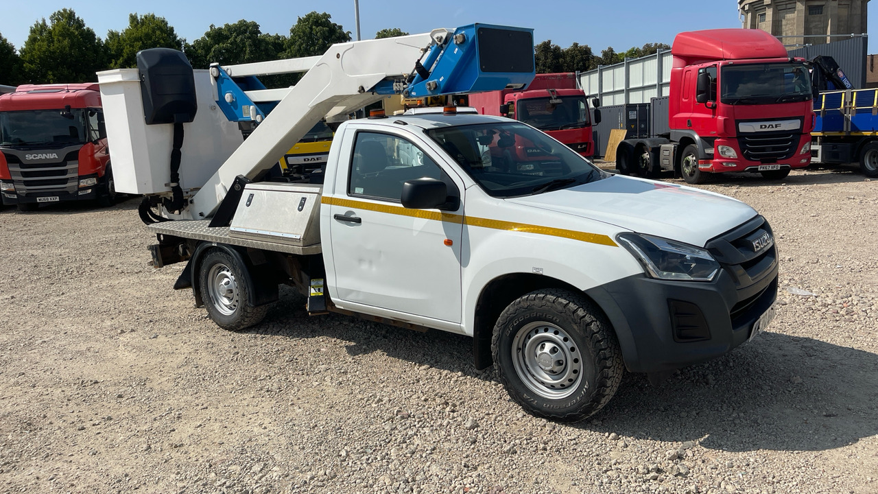 Isuzu D-Max - Camion avec nacelle: photos 1 Isuzu D-Max - Camion avec nacelle: photos 1