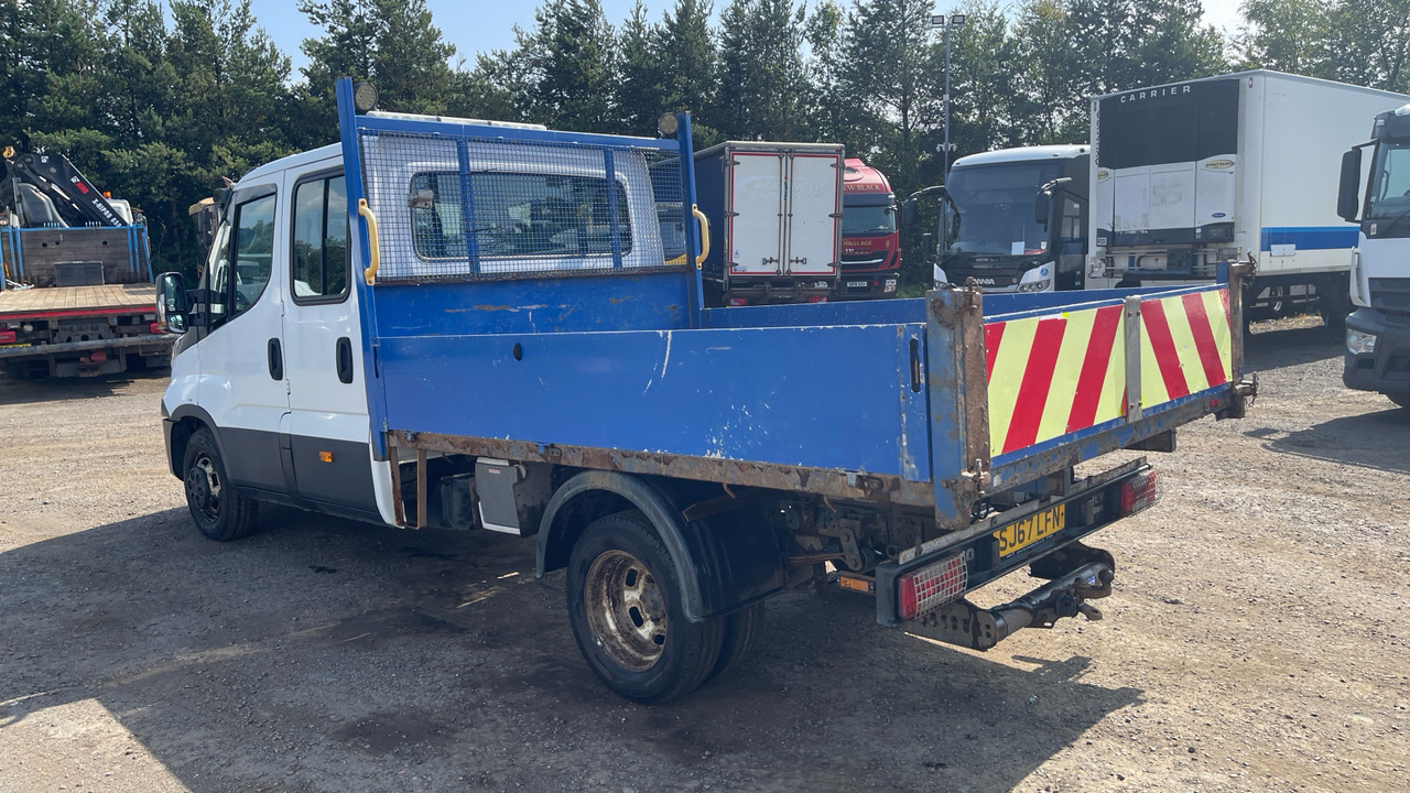 Iveco Daily 2.3 35-140 3750WB - Utilitaire benne: photos 3 Iveco Daily 2.3 35-140 3750WB - Utilitaire benne: photos 3