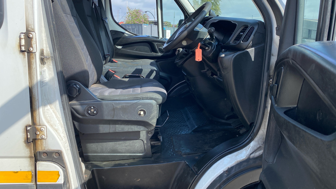 Iveco Daily 3.0 50-150 - Utilitaire benne, Utilitaire double cabine: photos 5 Iveco Daily 3.0 50-150 - Utilitaire benne, Utilitaire double cabine: photos 5