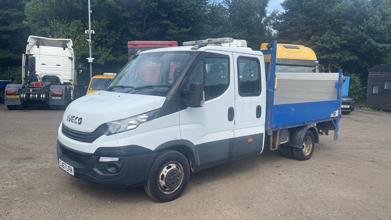 Iveco Daily 35-140 - Utilitaire benne: photos 2 Iveco Daily 35-140 - Utilitaire benne: photos 2