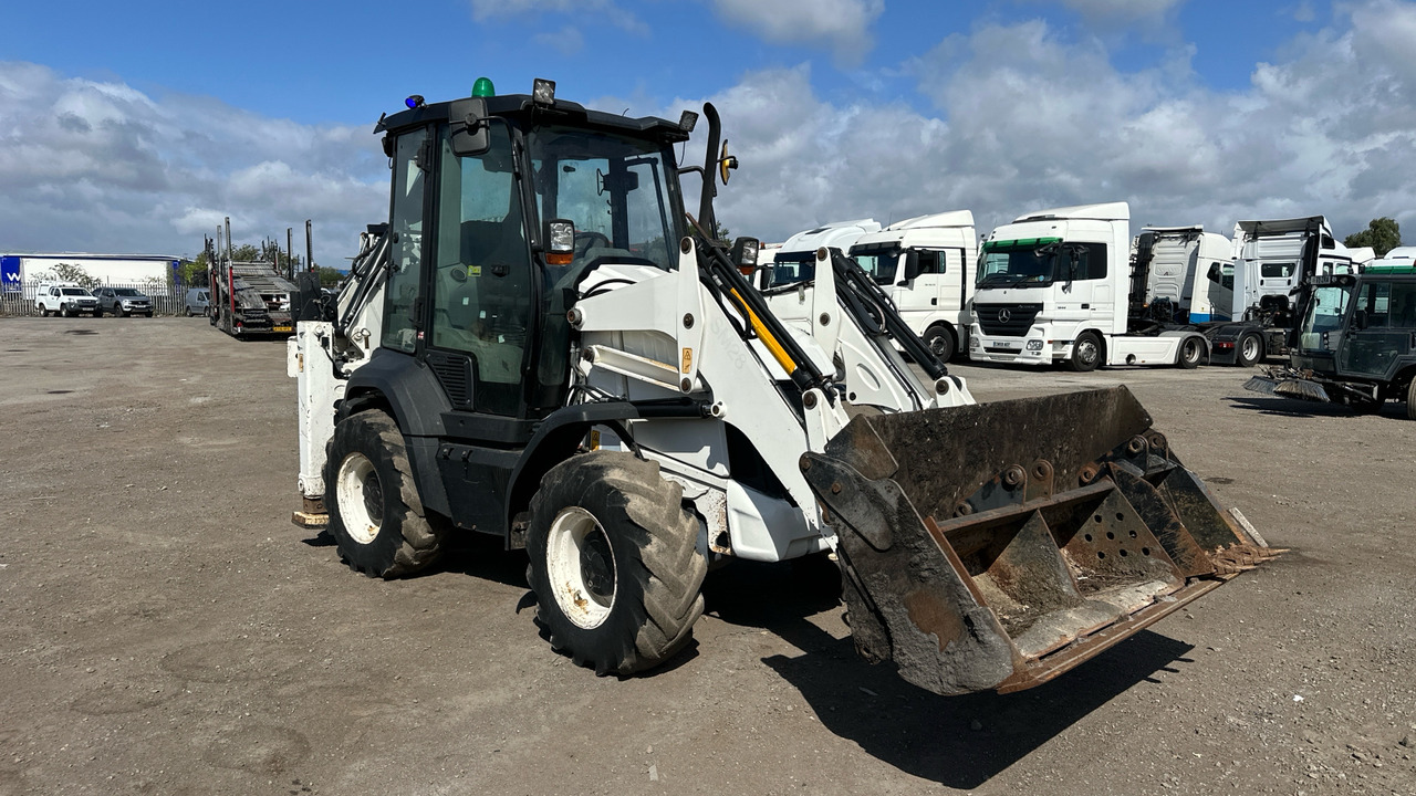 JCB 3CX 10L 4WS - Tractopelle: photos 1 JCB 3CX 10L 4WS - Tractopelle: photos 1