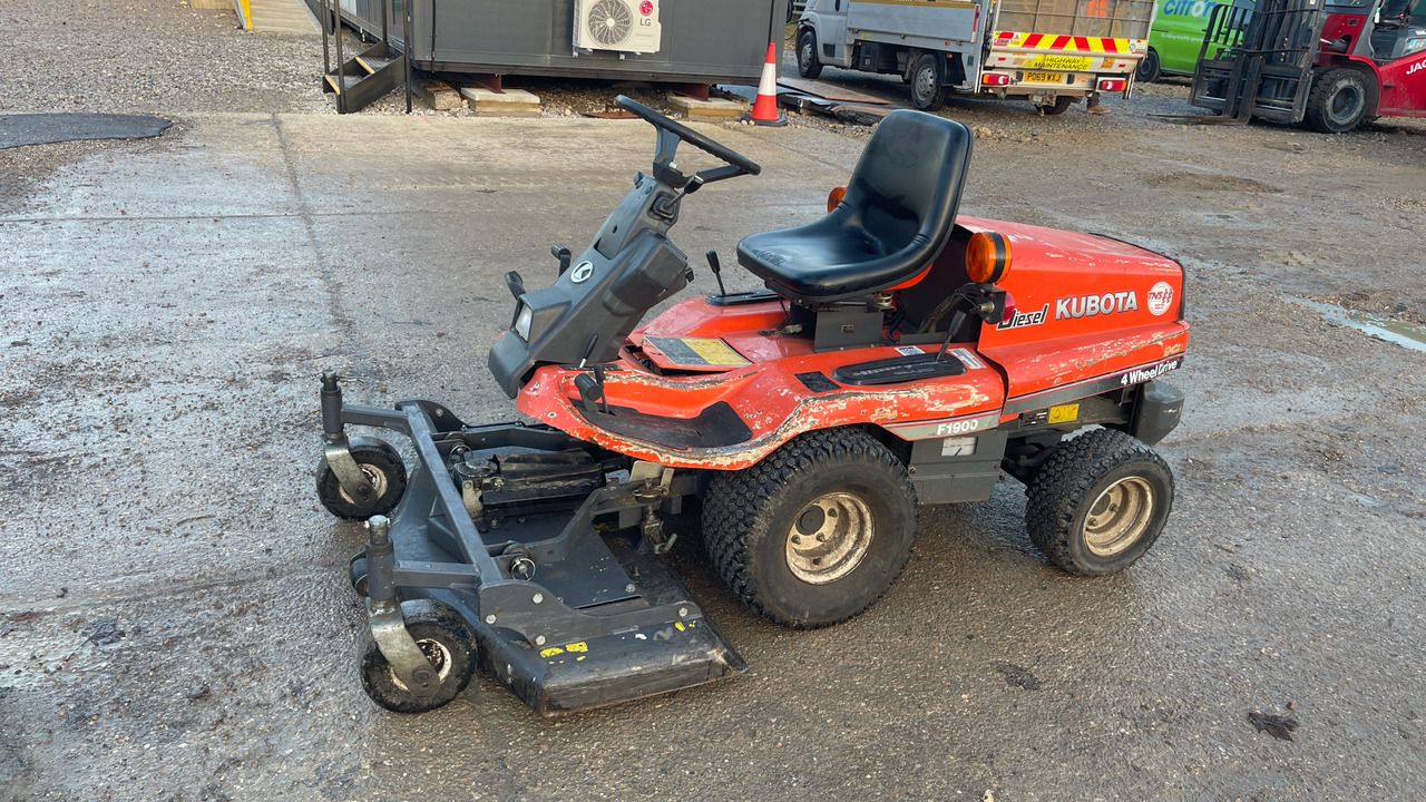 KUBOTA F1900 - Motofaucheuse: photos 1 KUBOTA F1900 - Motofaucheuse: photos 1