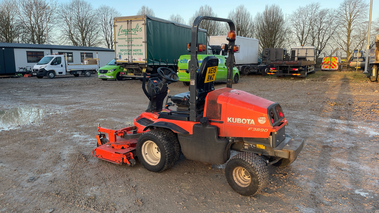 KUBOTA F3890 - Motofaucheuse: photos 4 KUBOTA F3890 - Motofaucheuse: photos 4