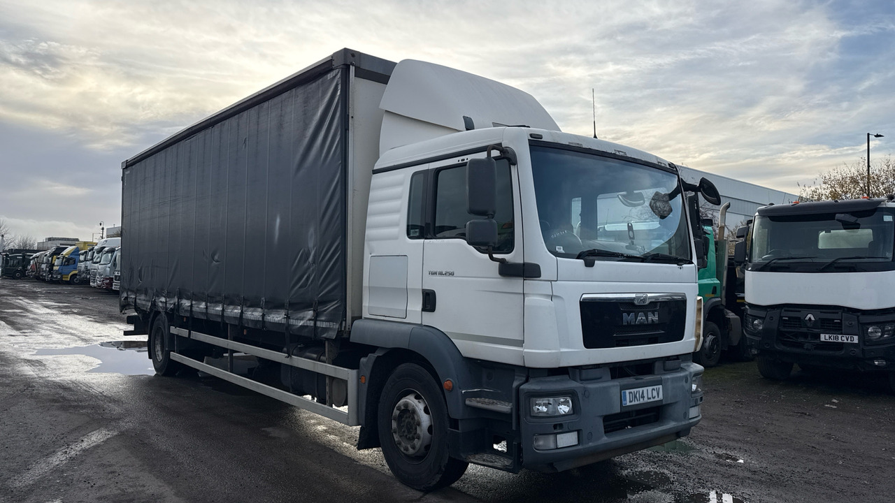 MAN TGM 18.250 - Camion à rideaux coulissants: photos 1 MAN TGM 18.250 - Camion à rideaux coulissants: photos 1