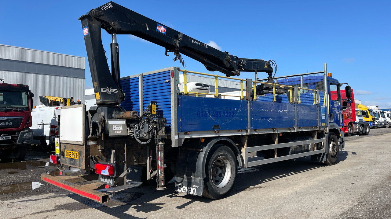 MAN TGM 18.250 - Camion plateau, Camion grue: photos 4 MAN TGM 18.250 - Camion plateau, Camion grue: photos 4