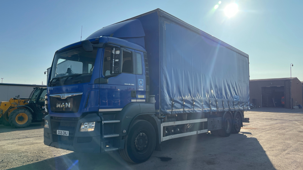 MAN TGS 26.360 - Camion à rideaux coulissants: photos 2 MAN TGS 26.360 - Camion à rideaux coulissants: photos 2