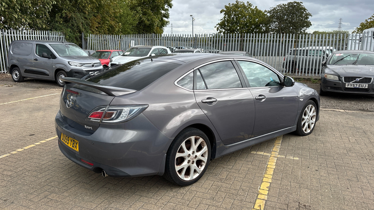 MAZDA 6 2.2D SPORT - Voiture à hayon: photos 4 MAZDA 6 2.2D SPORT - Voiture à hayon: photos 4