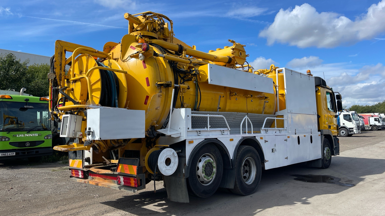 MERCEDES-BENZ ACTROS - Camion hydrocureur: photos 4 MERCEDES-BENZ ACTROS - Camion hydrocureur: photos 4
