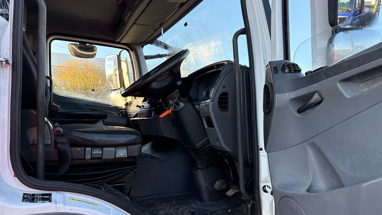 MERCEDES-BENZ AXOR - Camion plateau: photos 5 MERCEDES-BENZ AXOR - Camion plateau: photos 5