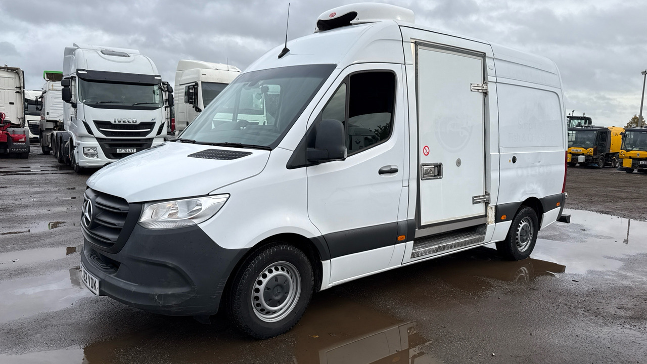 MERCEDES-BENZ SPRINTER 315 - Utilitaire frigorifique: photos 2 MERCEDES-BENZ SPRINTER 315 - Utilitaire frigorifique: photos 2