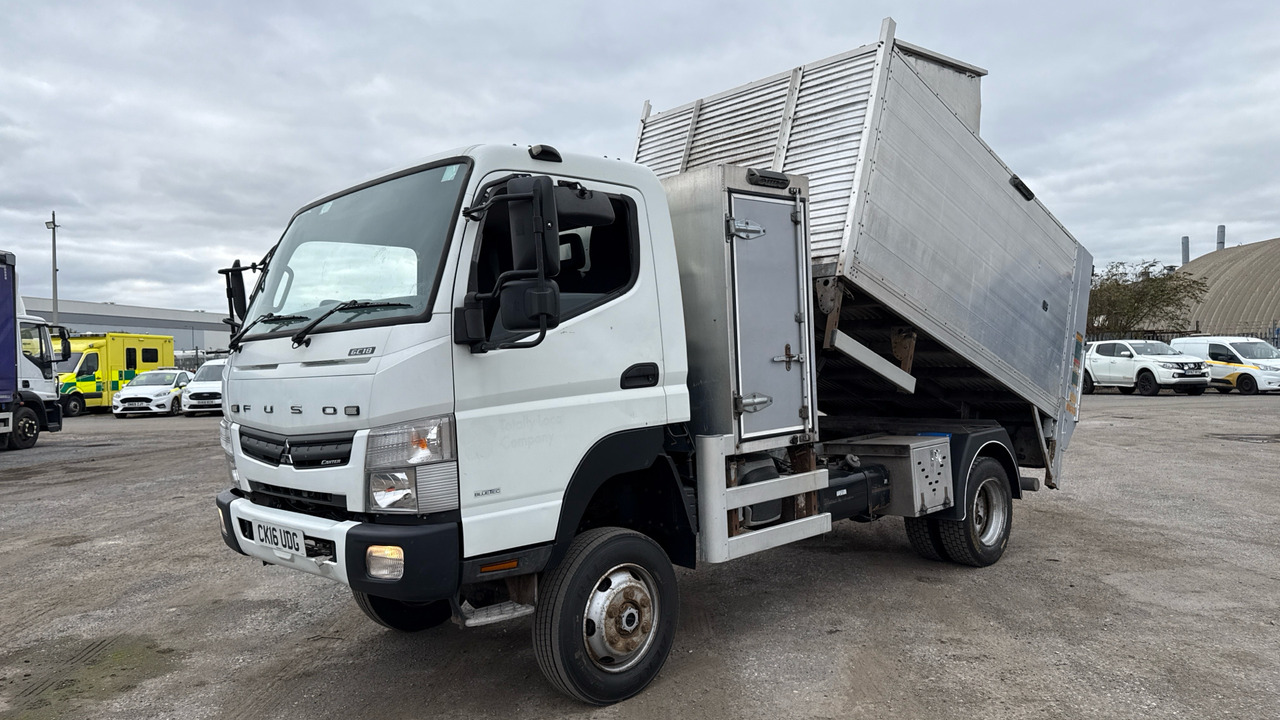 MITSUBISHI FUSO 6C18 - Camion benne: photos 2 MITSUBISHI FUSO 6C18 - Camion benne: photos 2