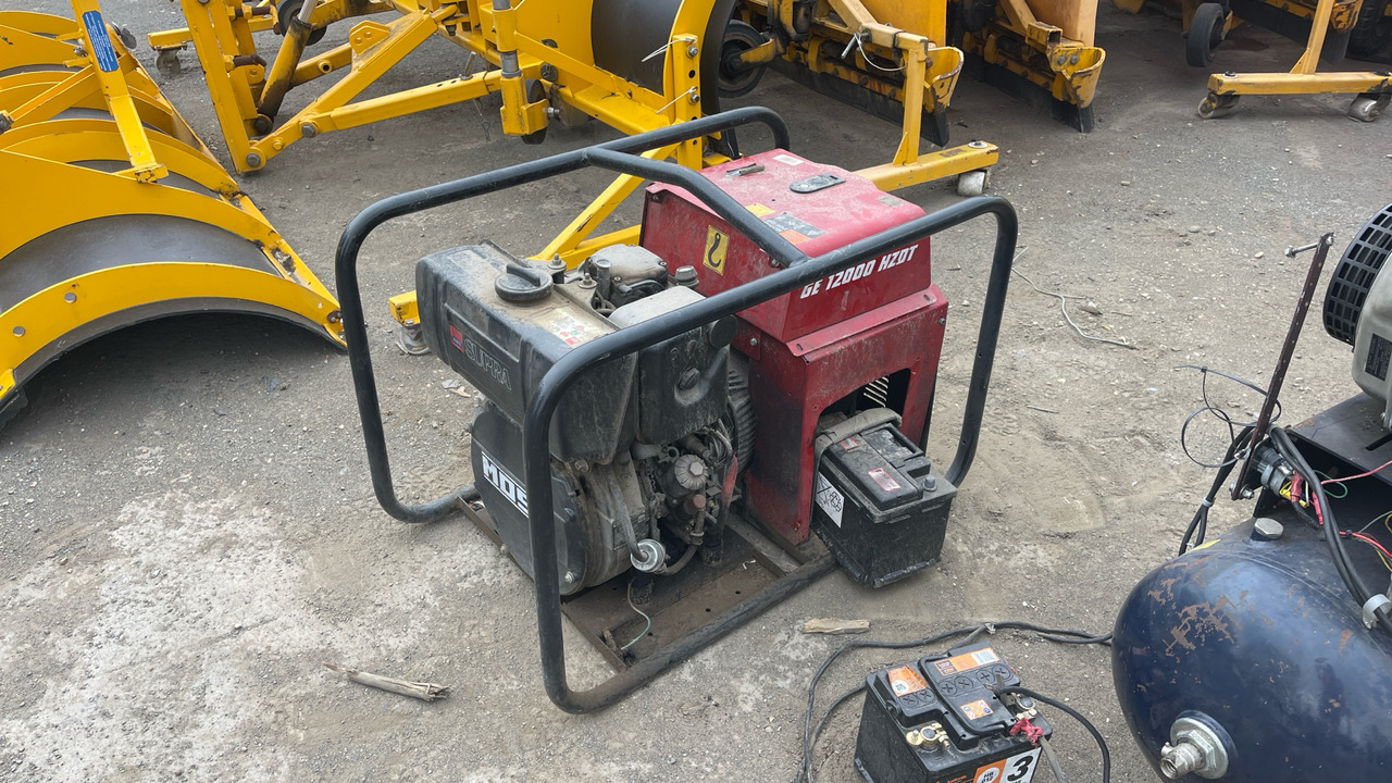 MOSA GE 12000 HZDT 12KVA DIESEL GENERATOR - Matériel de chantier: photos 4 MOSA GE 12000 HZDT 12KVA DIESEL GENERATOR - Matériel de chantier: photos 4