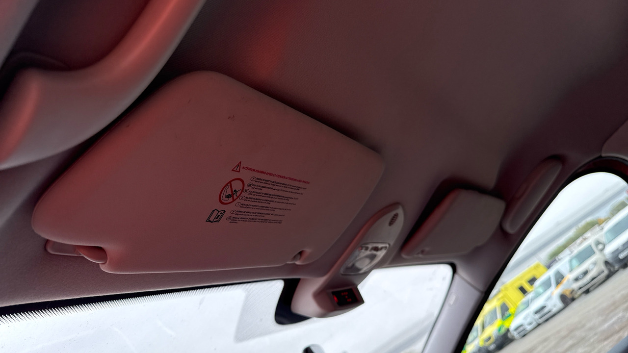 Voiture PEUGEOT 5008 2.0 HDI 150PS: photos 14 Voiture PEUGEOT 5008 2.0 HDI 150PS: photos 14