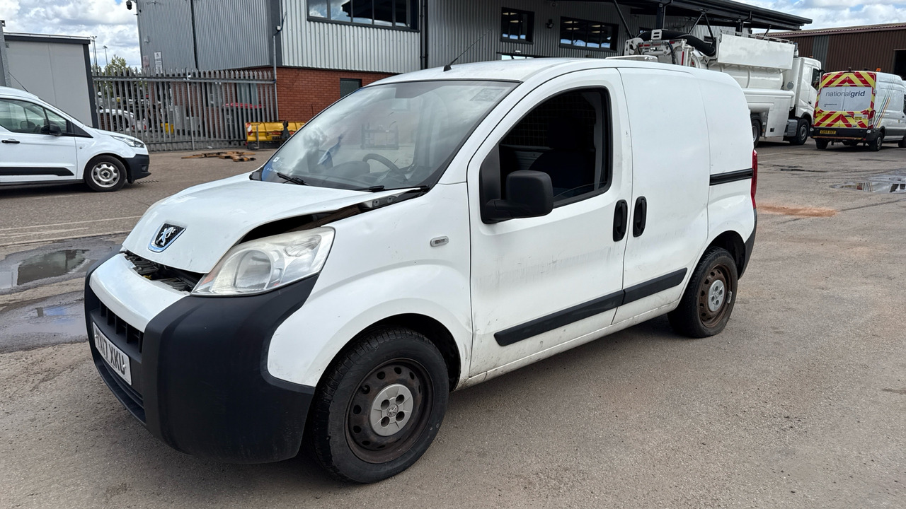 PEUGEOT BIPPER 1.3 HDi 80 S - Fourgonnette: photos 2 PEUGEOT BIPPER 1.3 HDi 80 S - Fourgonnette: photos 2