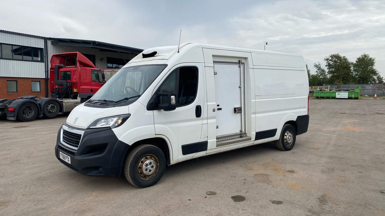 PEUGEOT BOXER 335 2.0 BLUEHDI 130PS - Utilitaire frigorifique: photos 2 PEUGEOT BOXER 335 2.0 BLUEHDI 130PS - Utilitaire frigorifique: photos 2