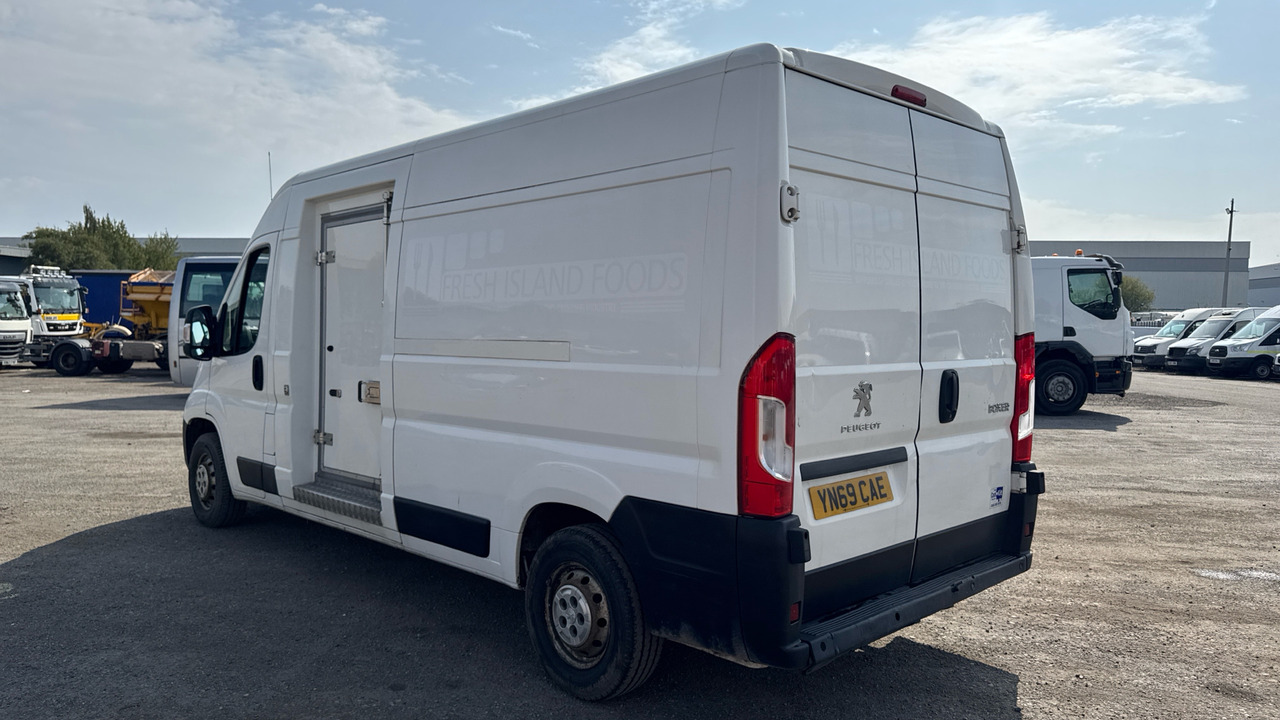 PEUGEOT BOXER 335 2.0 BLUEHDI 130PS - Utilitaire frigorifique: photos 3 PEUGEOT BOXER 335 2.0 BLUEHDI 130PS - Utilitaire frigorifique: photos 3