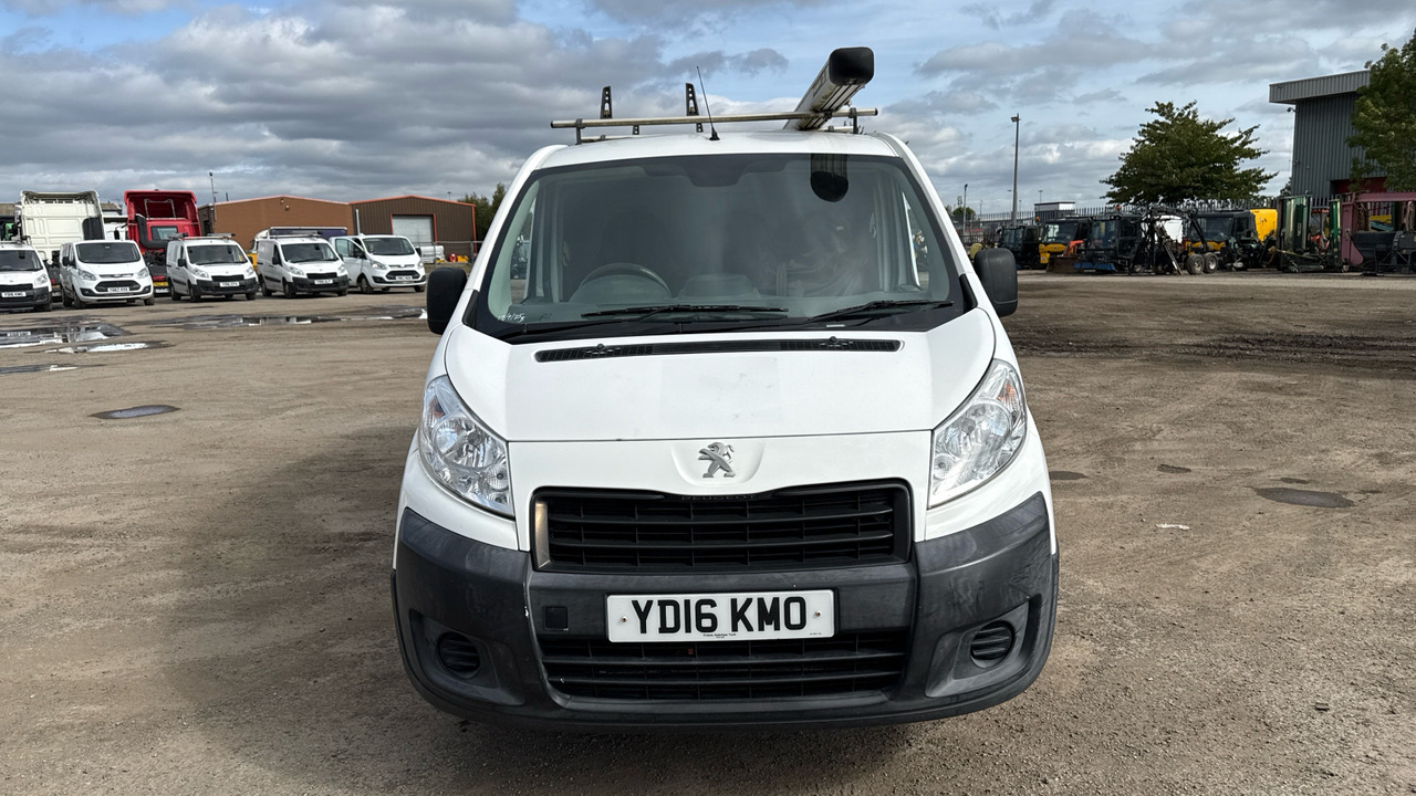 Fourgonnette PEUGEOT EXPERT 1000 1.6 HDI 90PS: photos 12
