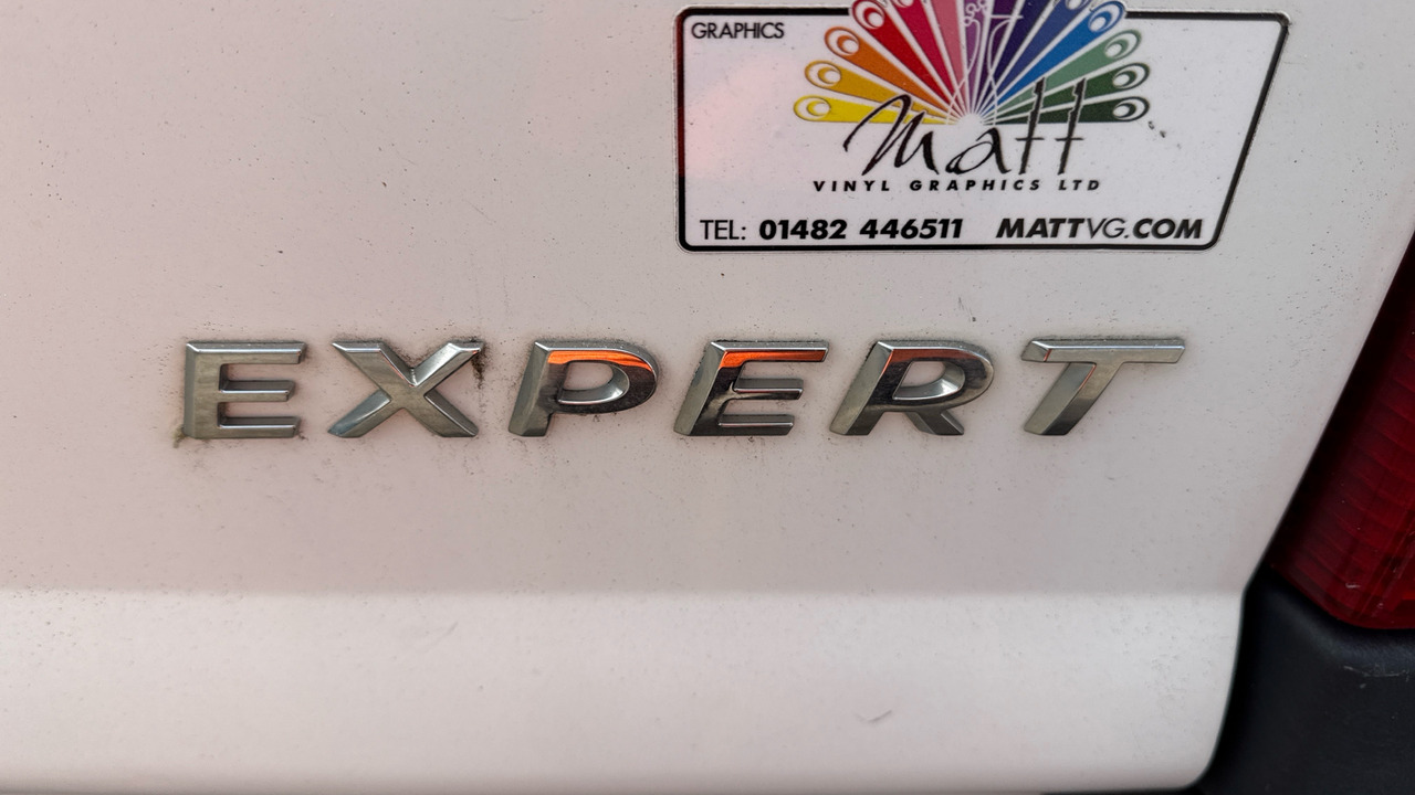 Fourgonnette PEUGEOT EXPERT 1000 1.6 HDI 90PS: photos 17