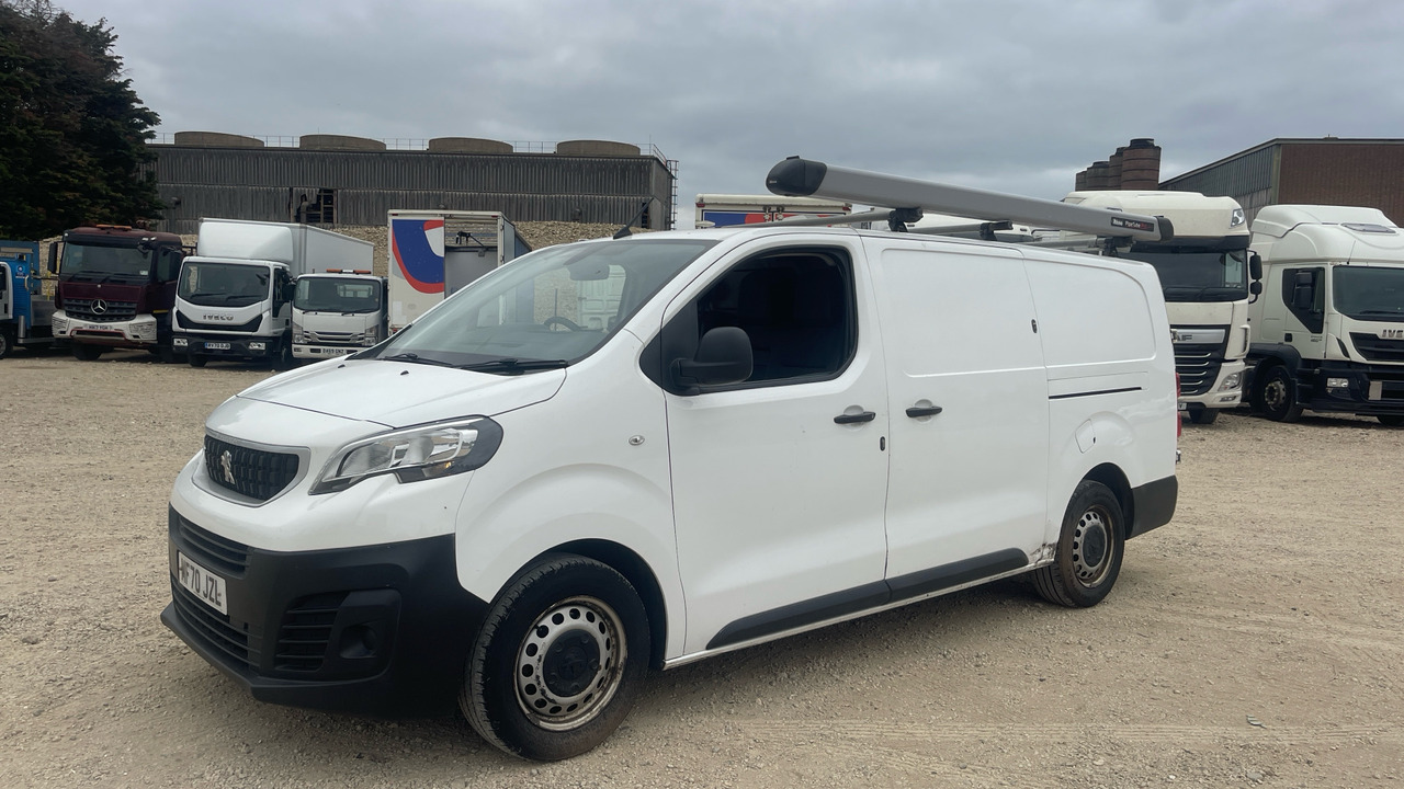 PEUGEOT EXPERT PROFESSIONAL 1.5 BLUE HDI - Fourgon utilitaire: photos 2 PEUGEOT EXPERT PROFESSIONAL 1.5 BLUE HDI - Fourgon utilitaire: photos 2