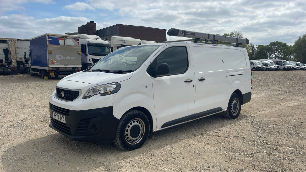 PEUGEOT EXPERT PROFESSIONAL 1.5 BLUE HDI - Fourgon utilitaire: photos 2 PEUGEOT EXPERT PROFESSIONAL 1.5 BLUE HDI - Fourgon utilitaire: photos 2