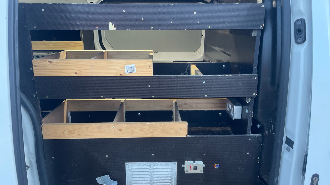 Fourgon utilitaire PEUGEOT EXPERT PROFESSIONAL 1.5 BLUEHDI: photos 18 Fourgon utilitaire PEUGEOT EXPERT PROFESSIONAL 1.5 BLUEHDI: photos 18