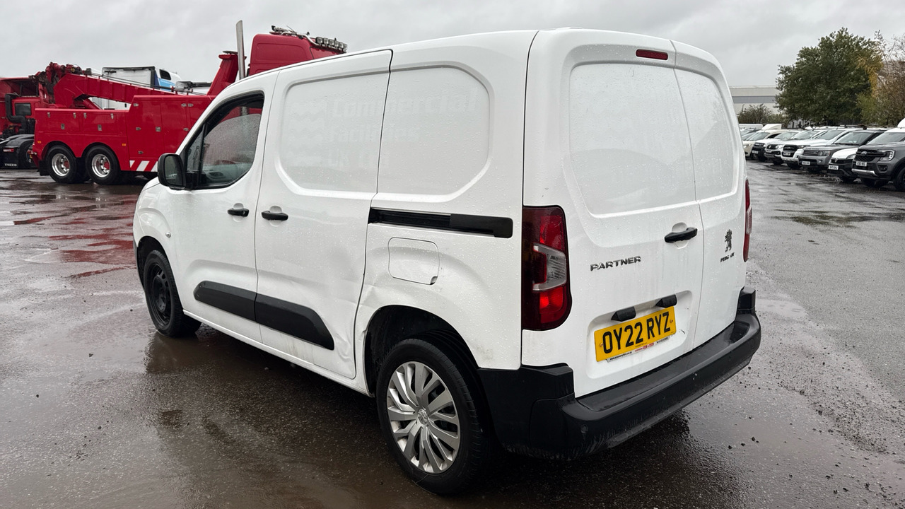 Peugeot Partner 1000 1.5 BLUEHDI 100PS PROFESSIONAL PREM 6SPD - Fourgonnette: photos 3 Peugeot Partner 1000 1.5 BLUEHDI 100PS PROFESSIONAL PREM 6SPD - Fourgonnette: photos 3