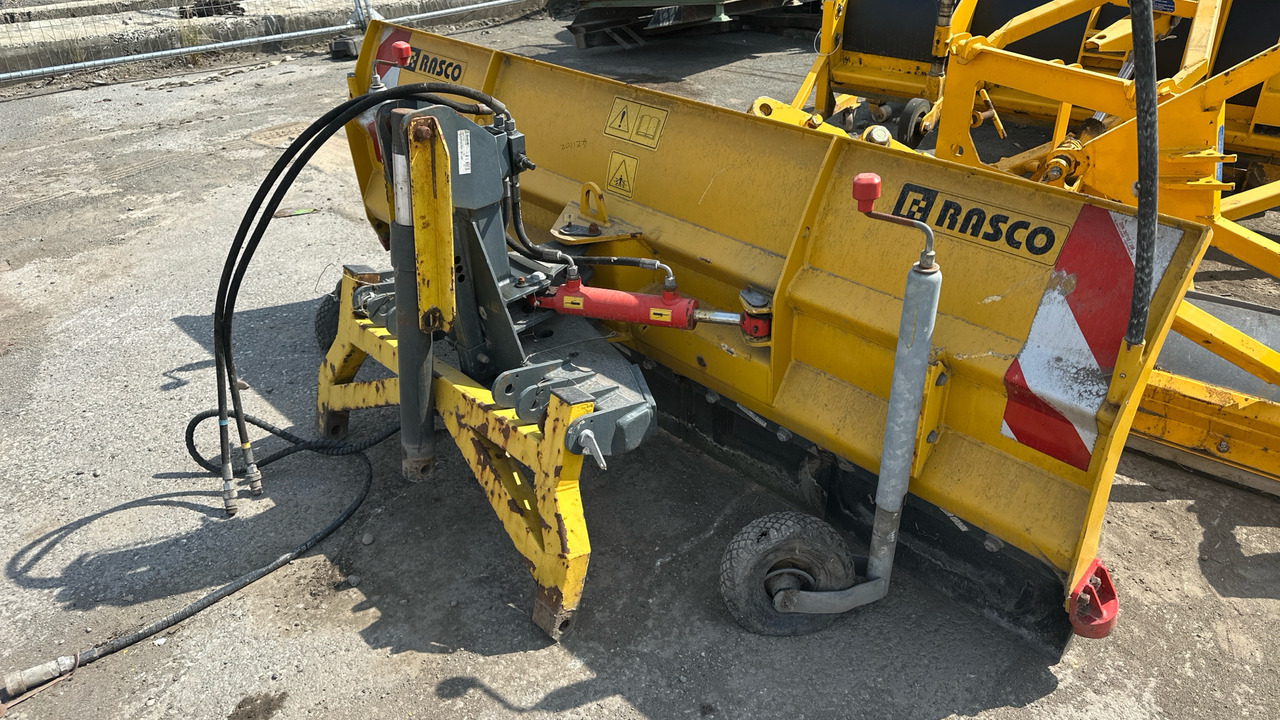 RASIO SNOW PLOUGH SNJEZNI 2.2 PLUS - Matériel de chantier: photos 4 RASIO SNOW PLOUGH SNJEZNI 2.2 PLUS - Matériel de chantier: photos 4