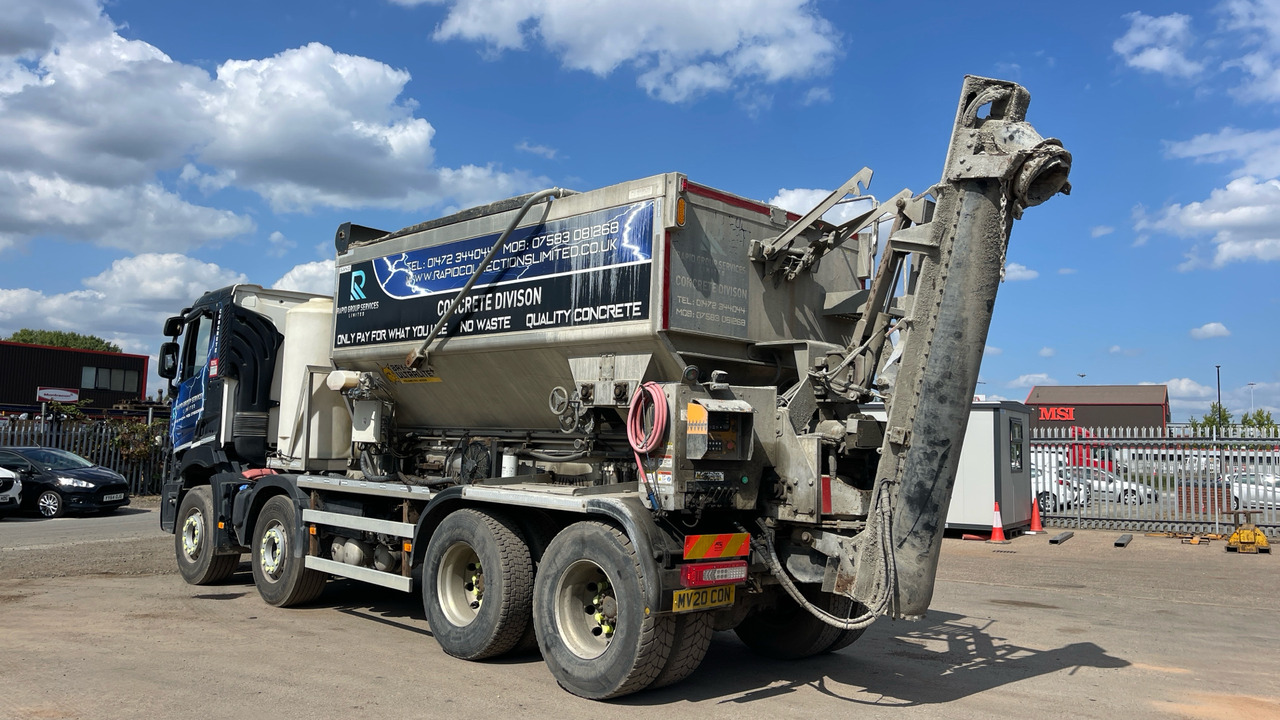 RENAULT C 430 - Camion malaxeur: photos 3 RENAULT C 430 - Camion malaxeur: photos 3