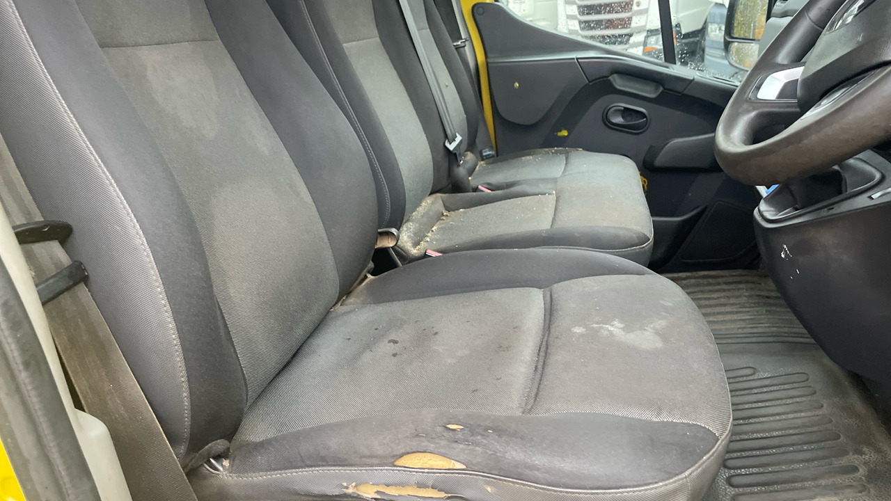 RENAULT MASTER 35 2.3 DCi 135PS - Utilitaire plateau: photos 5 RENAULT MASTER 35 2.3 DCi 135PS - Utilitaire plateau: photos 5