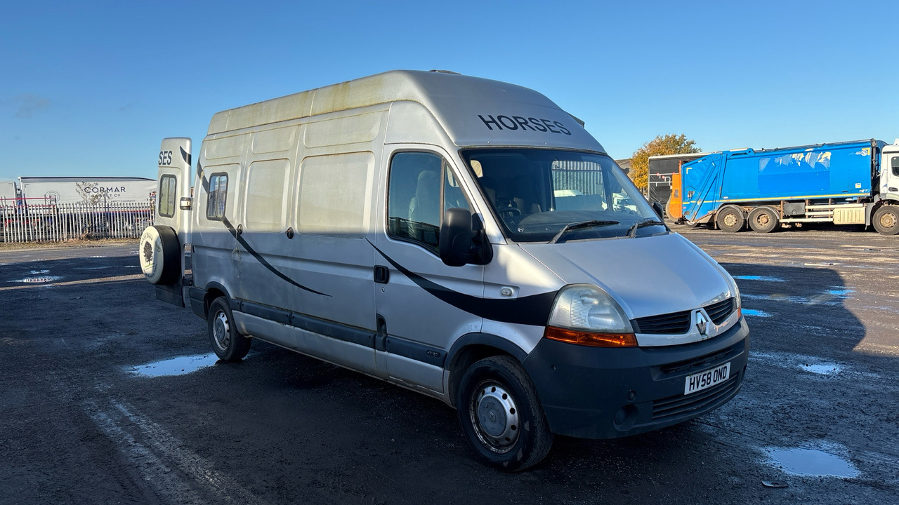 RENAULT MASTER LH35 DCi 120PS - Camion chevaux: photos 1 RENAULT MASTER LH35 DCi 120PS - Camion chevaux: photos 1