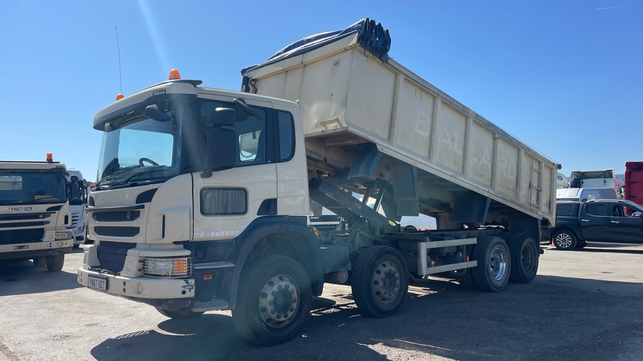 SCANIA P 370 - Camion benne: photos 2 SCANIA P 370 - Camion benne: photos 2