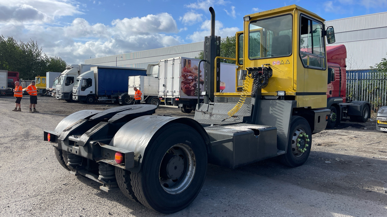 TERBERG YT180 - Tracteur portuaire: photos 5 TERBERG YT180 - Tracteur portuaire: photos 5