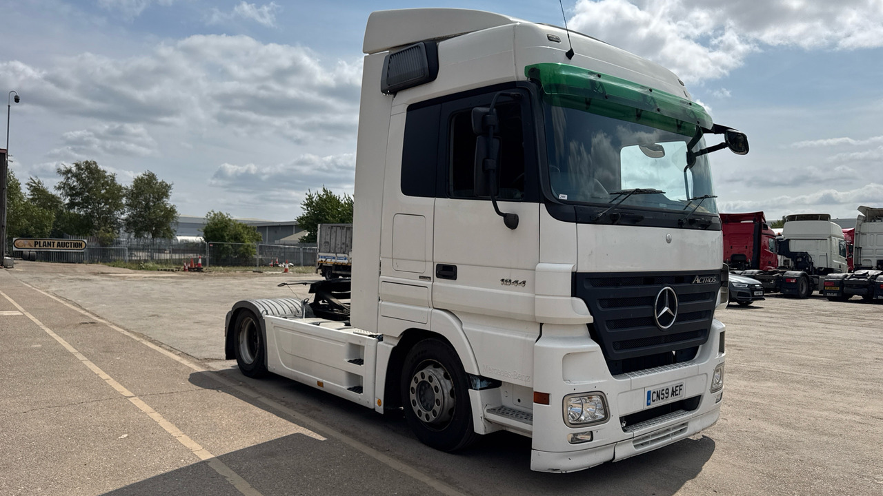 MERCEDES ACTROS 1844 - Tracteur routier: photos 1 MERCEDES ACTROS 1844 - Tracteur routier: photos 1