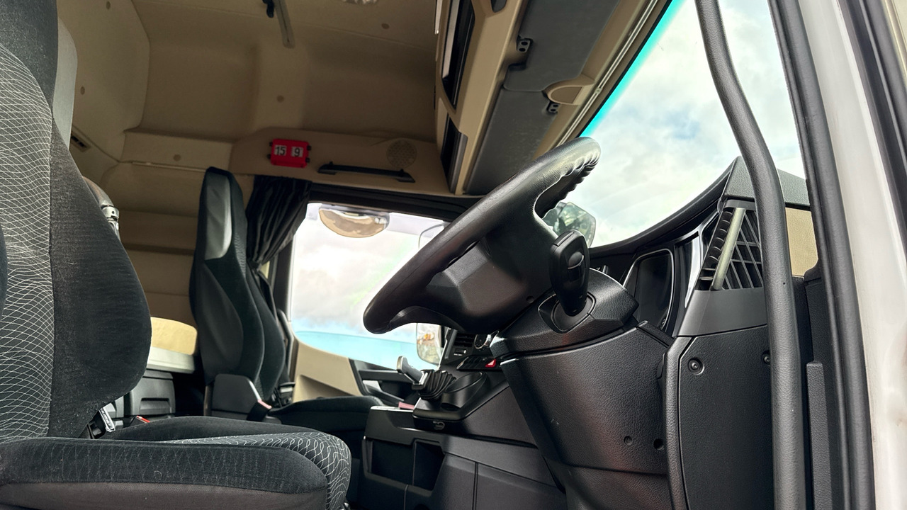 MERCEDES-BENZ ACTROS 1843 - Tracteur routier: photos 5 MERCEDES-BENZ ACTROS 1843 - Tracteur routier: photos 5