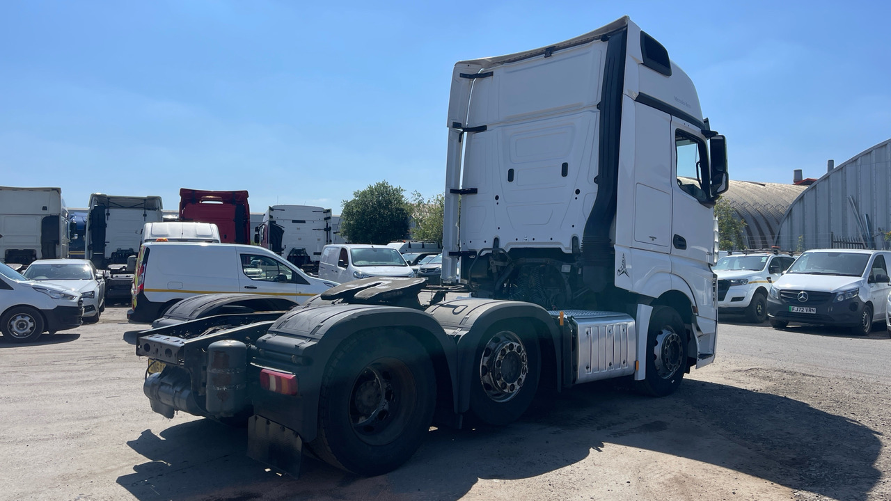 MERCEDES-BENZ ACTROS 2551 - Tracteur routier: photos 4 MERCEDES-BENZ ACTROS 2551 - Tracteur routier: photos 4