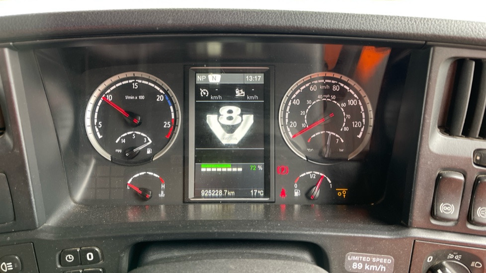 SCANIA R 580 V8 - Tracteur routier: photos 3 SCANIA R 580 V8 - Tracteur routier: photos 3