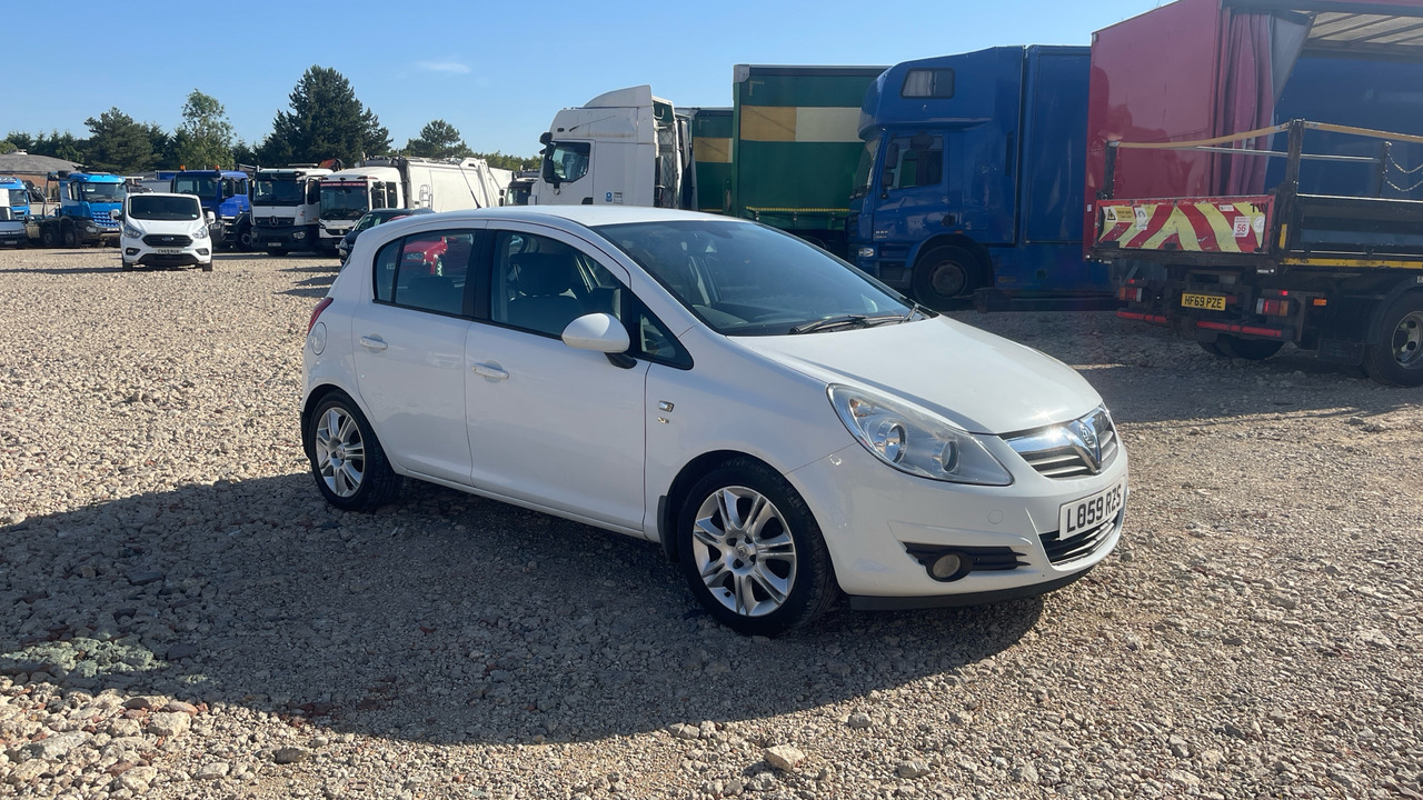 VAUXHALL CORSA 1.4I - Voiture à hayon: photos 1 VAUXHALL CORSA 1.4I - Voiture à hayon: photos 1