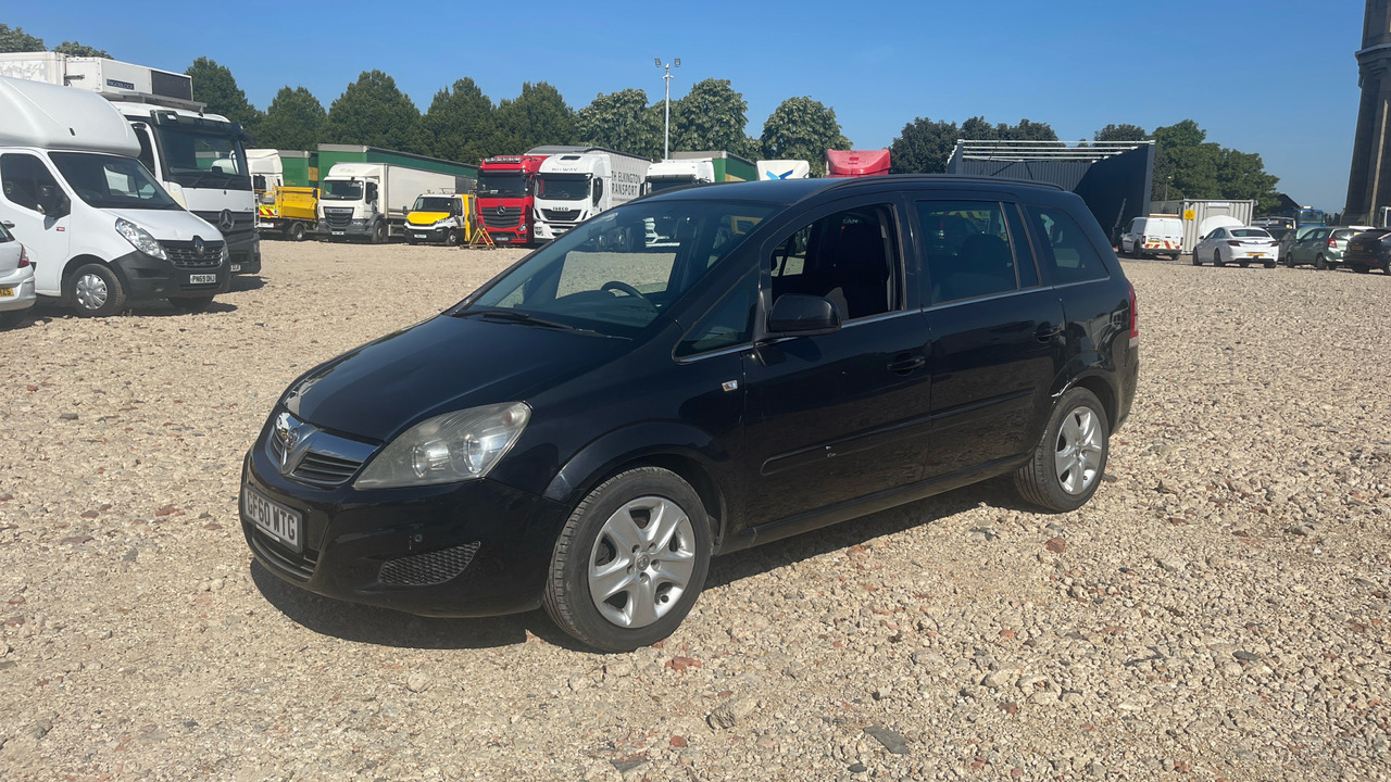 VAUXHALL ZAFIRA 1.7 CDTI - Voiture: photos 2 VAUXHALL ZAFIRA 1.7 CDTI - Voiture: photos 2