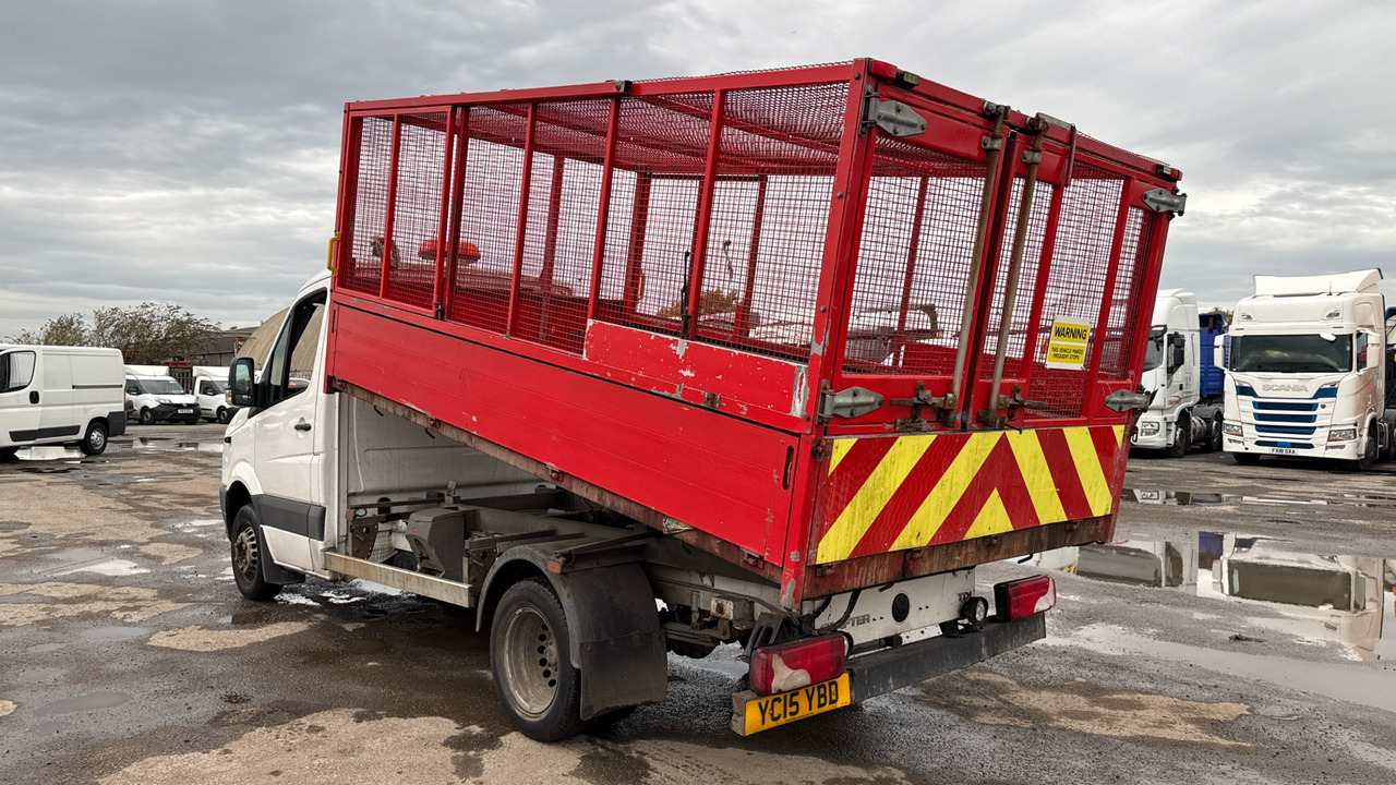 VOLKSWAGEN CRAFTER CR50 TDI - Utilitaire benne: photos 3 VOLKSWAGEN CRAFTER CR50 TDI - Utilitaire benne: photos 3