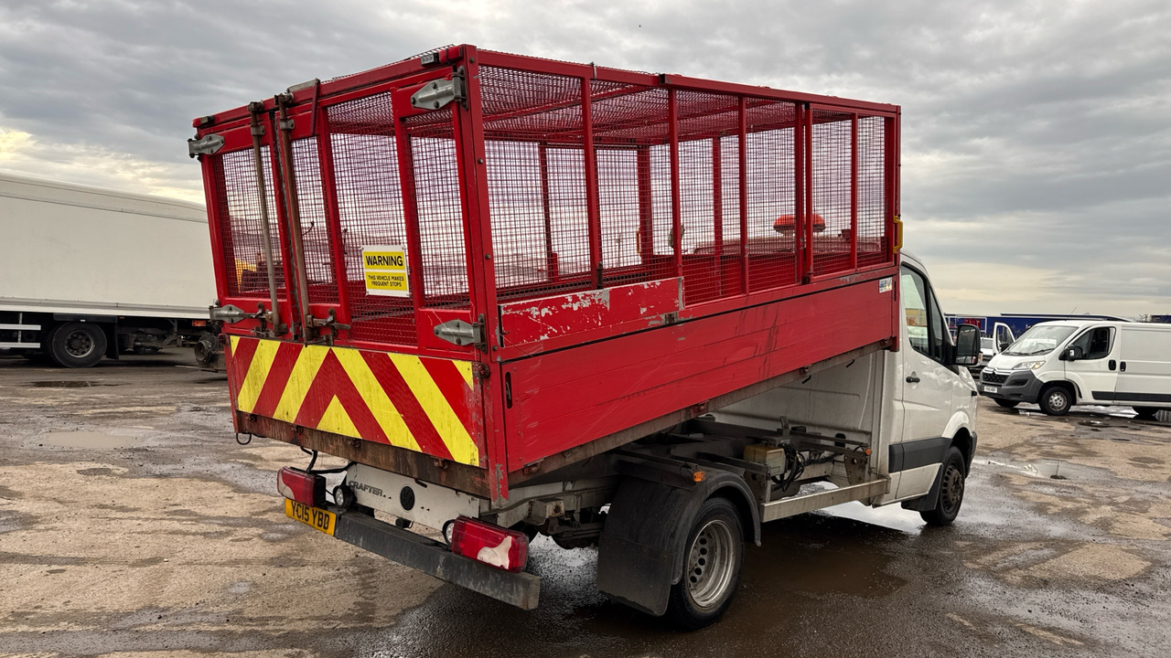 VOLKSWAGEN CRAFTER CR50 TDI - Utilitaire benne: photos 4 VOLKSWAGEN CRAFTER CR50 TDI - Utilitaire benne: photos 4