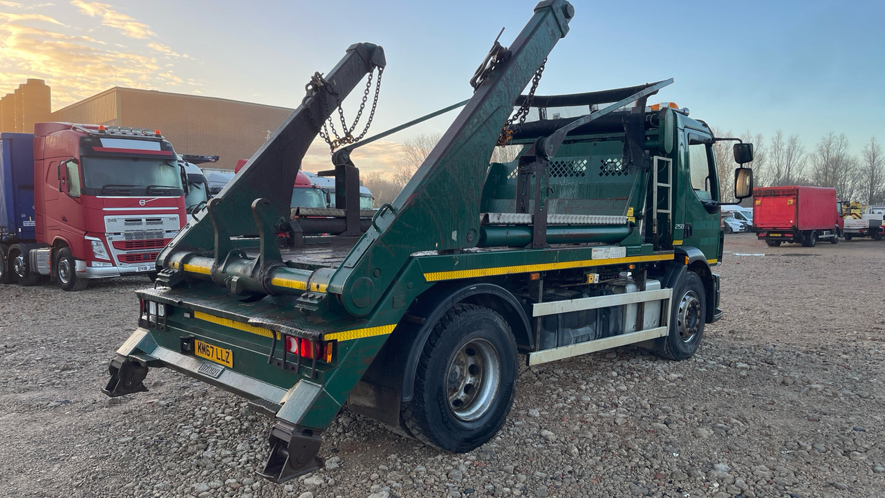 Volvo FL 250 - Camion multibenne: photos 4 Volvo FL 250 - Camion multibenne: photos 4
