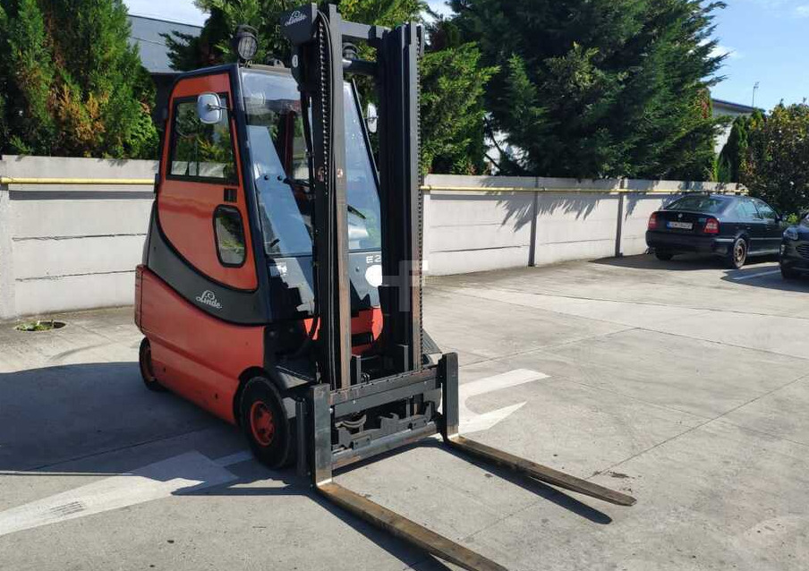 Linde E25, battery 2019 - Chariot élévateur électrique: photos 4 Linde E25, battery 2019 - Chariot élévateur électrique: photos 4