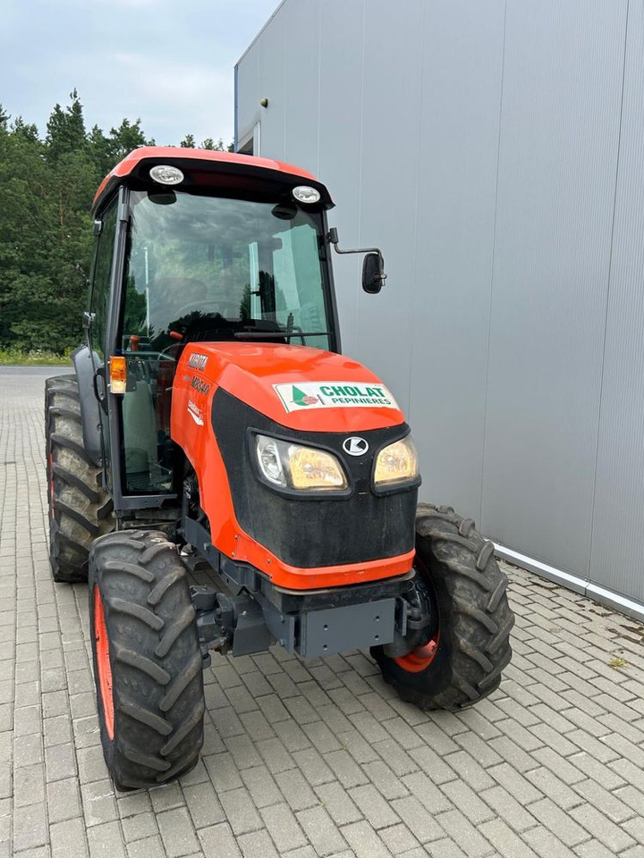 Kubota M8540 Narrow sadowniczy ciagnik Wsuper stanie 40km/H Nowe opony - Tracteur agricole: photos 3 Kubota M8540 Narrow sadowniczy ciagnik Wsuper stanie 40km/H Nowe opony - Tracteur agricole: photos 3