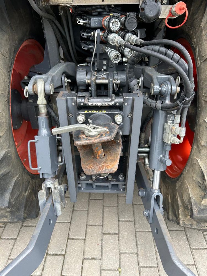 Kubota M8540 Narrow sadowniczy ciagnik Wsuper stanie 40km/H Nowe opony - Tracteur agricole: photos 4 Kubota M8540 Narrow sadowniczy ciagnik Wsuper stanie 40km/H Nowe opony - Tracteur agricole: photos 4