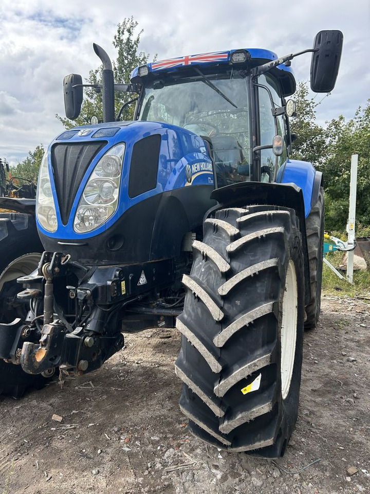 New Holland T7.200 skrzynia stopniowa 2013r TUZ Monitor Nowe Opon - Tracteur agricole: photos 3 New Holland T7.200 skrzynia stopniowa 2013r TUZ Monitor Nowe Opon - Tracteur agricole: photos 3