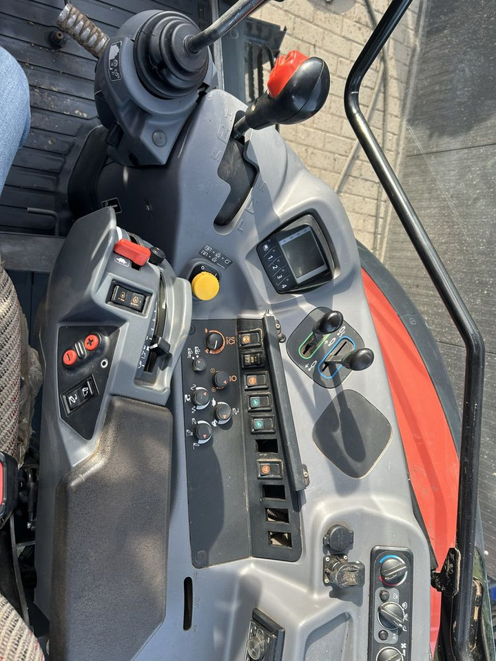 Traktor Kubota 105gx 2021 tur turbo - Tracteur agricole: photos 5 Traktor Kubota 105gx 2021 tur turbo - Tracteur agricole: photos 5