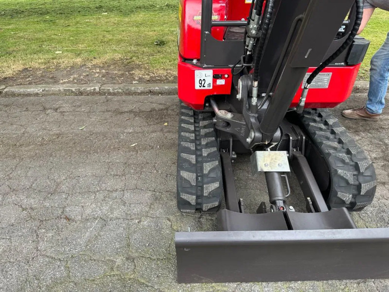 Rhino Rhinoceros XN18 - Mini pelle: photos 4 Rhino Rhinoceros XN18 - Mini pelle: photos 4