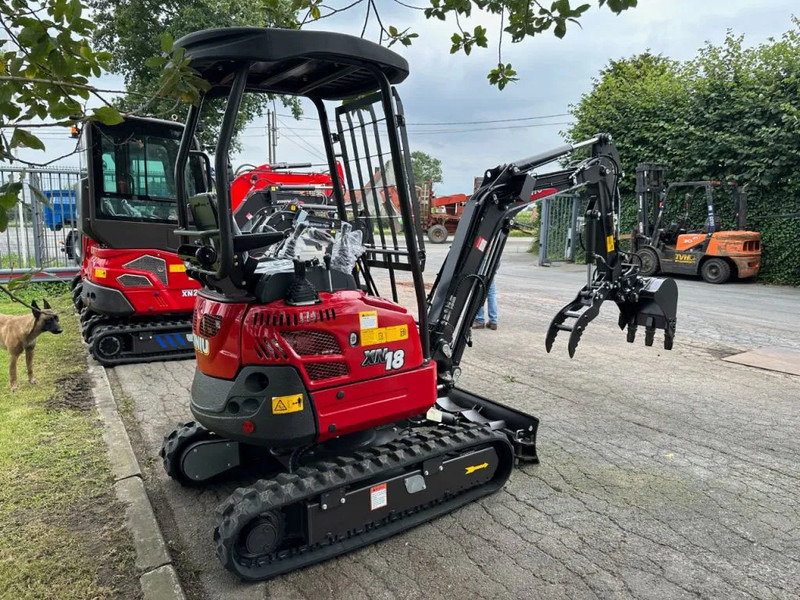 Rhino Rhinoceros XN18 - Mini pelle: photos 2 Rhino Rhinoceros XN18 - Mini pelle: photos 2