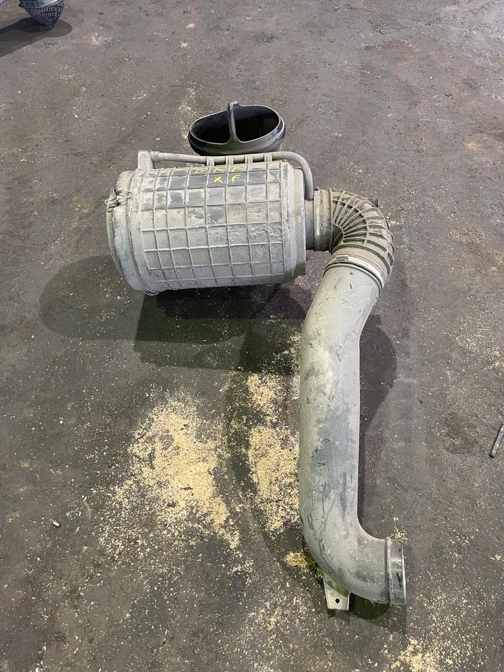 DAF XF Luftfilter Luftfilterkasten - Filtre à air pour Camion: photos 2 DAF XF Luftfilter Luftfilterkasten - Filtre à air pour Camion: photos 2