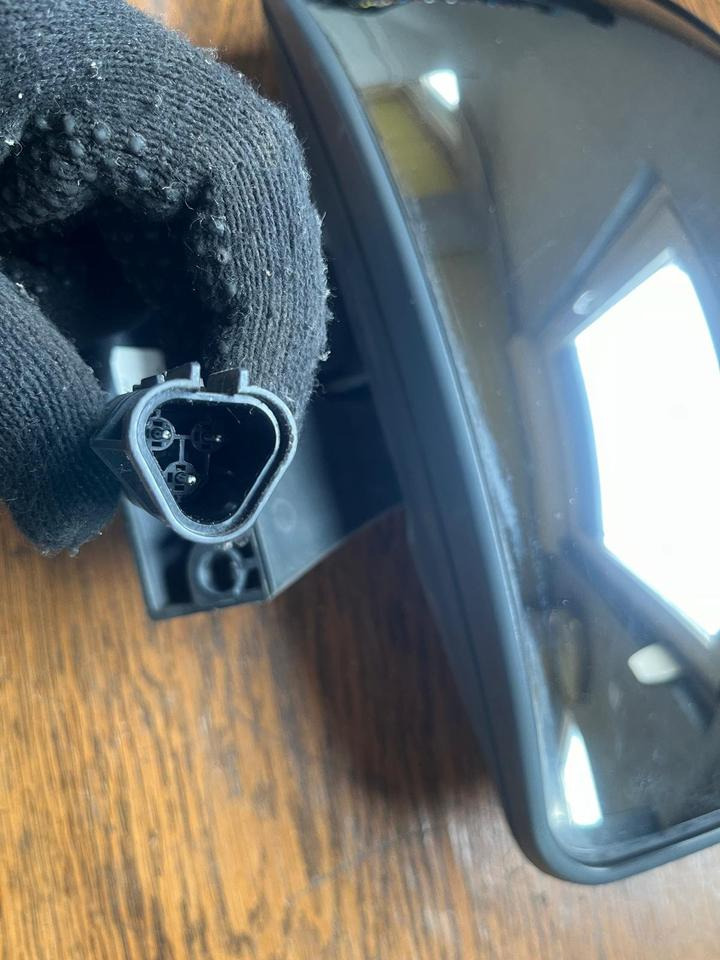 MAN Außenspiegel, Rampenspiegel elektrisch 81637306574 - Rétroviseur pour Camion: photos 3 MAN Außenspiegel, Rampenspiegel elektrisch 81637306574 - Rétroviseur pour Camion: photos 3